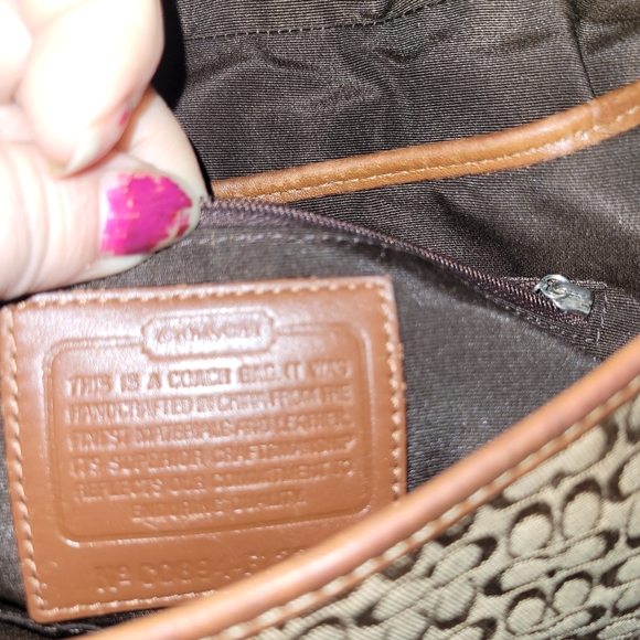 Coach Designer Hand Bag - Picture 6 of 8